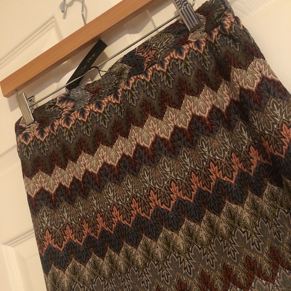 Cute stretchy boho sparkly midi pencil skirt, NWT size medium by Melissa Paige.